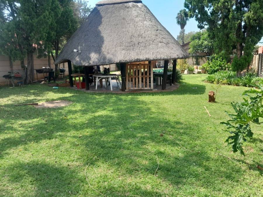 4 Bedroom Property for Sale in Rustenburg Central North West